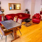 11Th Arrondissement Urban Apartment